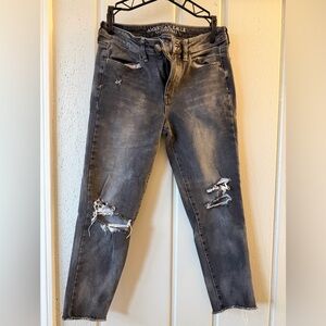 AE Distressed Gray Cropped Jeans